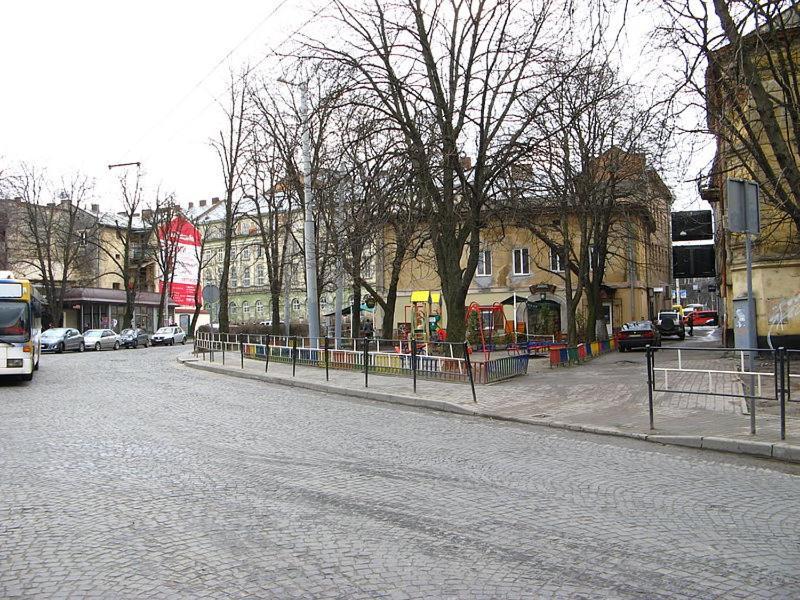 リヴィウApt In The Center Of The Town Near The Opera Houseアパートメント エクステリア 写真